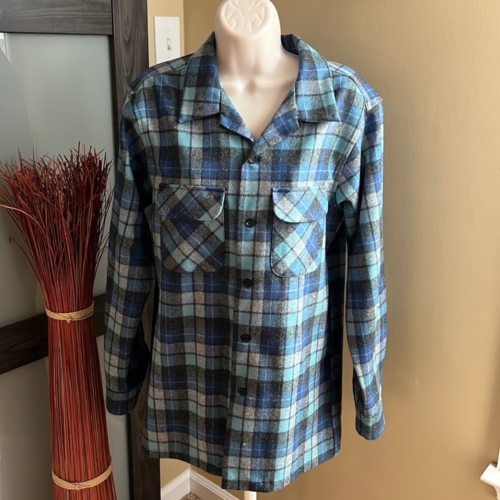 Men’s plaid wool shirt